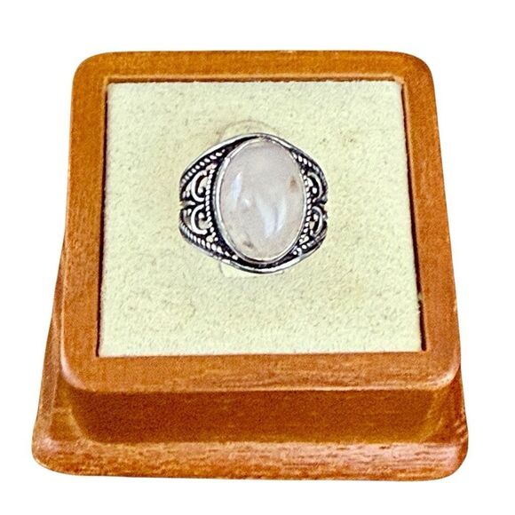 Natural Rose Quartz Gemstone Ring Oval Framed Size 6 New - Picture 1 of 6